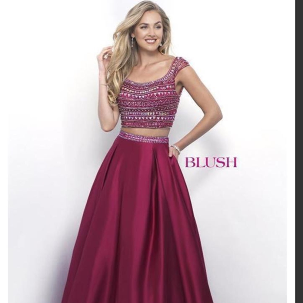 BRAND NEW SIZE 2